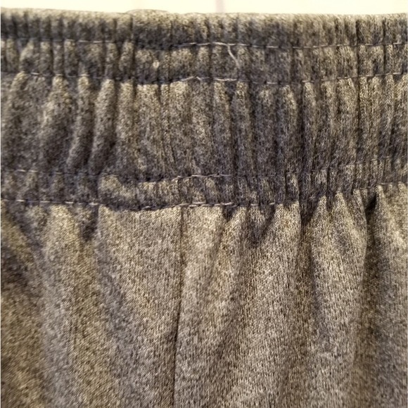 Champion Men's Athletic Workout Shorts Grey Loose Fitting Size XL - Picture 7 of 9